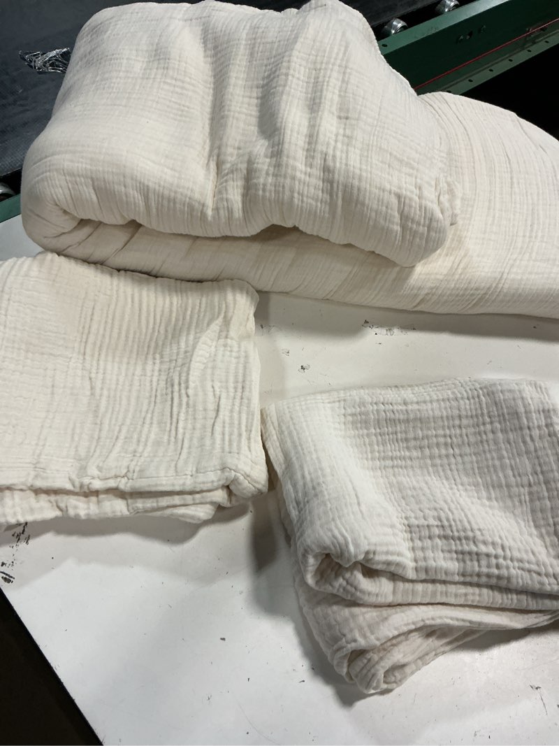 Condition photo showing Good Condition for quince, organic airy gauze duvet cover set(3 pcs)king/cal king, undyed