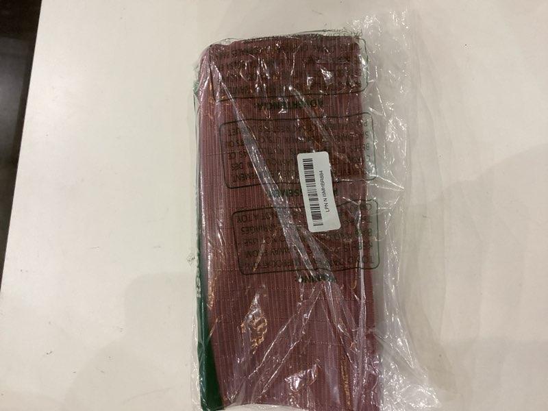 Condition photo showing New/Like New for LEXMORE Placemats Set of 6 Vinyl/Plastic Woven Place Mats for Kitchen Table Indoor/Outdoor Washable Placemat Wipeable Dining Table Mats(Burgundy) F-burgundy 6