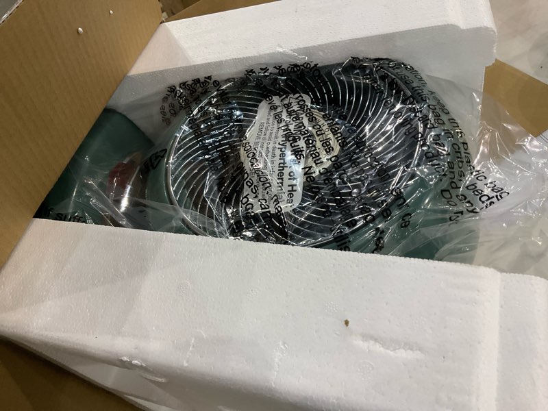 Condition photo showing Good Condition for Vornado VHEAT™ Vintage Metal Heater, Whole Room Circulation, Adjustable Thermostat, Green