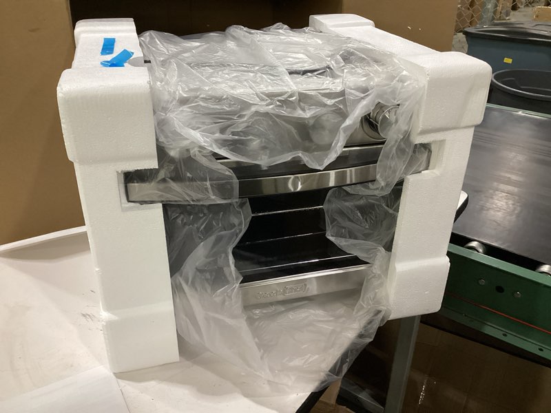 Condition photo showing New/Like New for geek chef air fryer toaster oven 26 qt, large airfryer convection countertop oven combo with easy bake, roast, broil, warm, 6 slice toast 7-in-1 functions, 3 layers with 4 accessories,stainless steel 26qt (family size) silver
