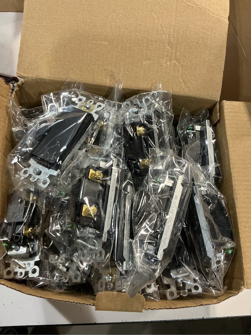 Condition photo showing Good Condition for ThunderWay Matte Black Single Pole Decorator Wall Light Switch, Decorative Paddle Rocker Switch Replacement, 15A 120/277V, UL Listed for Residential Grade Applications, 30Pack Single Pole Matte Black 30