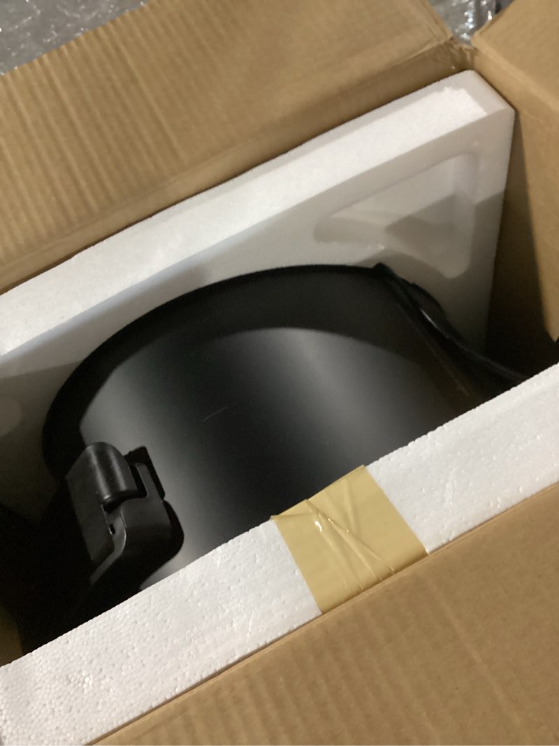 Condition photo showing Good Condition for hamilton beach 7 quart slow cooker with space-saving folding handles, 3 heat settings, dishwasher safe stoneware crock and glass lid, black (33174) black - space saving folding handles 7 quarts