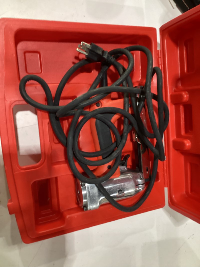 Condition photo showing Good Condition for ROBERTS 10-600 3/16" Crown, 120V, 15-Amp, 20 Gauge Electric Stapler with Carrying Case, Red