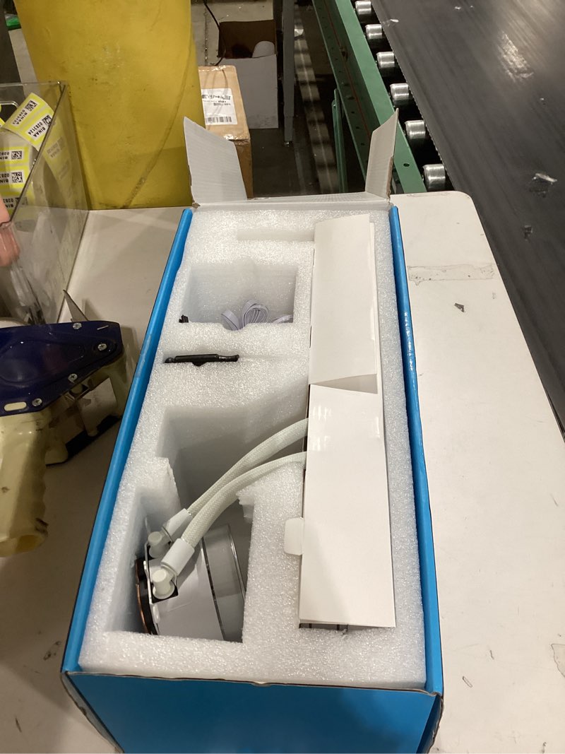 Condition photo showing Good Condition for lian li hydroshift ii-c 360tl rgb liquid cpu cooler - 360mm aio - 3x 120 rgb fans - 2.1” ips lcd screen - 3 control mode - flexible tubes clamp - lga 1851/1700, amd am5/am4 - white (hs2lcd36tw) 360 tl - white 2.1" circle lcd