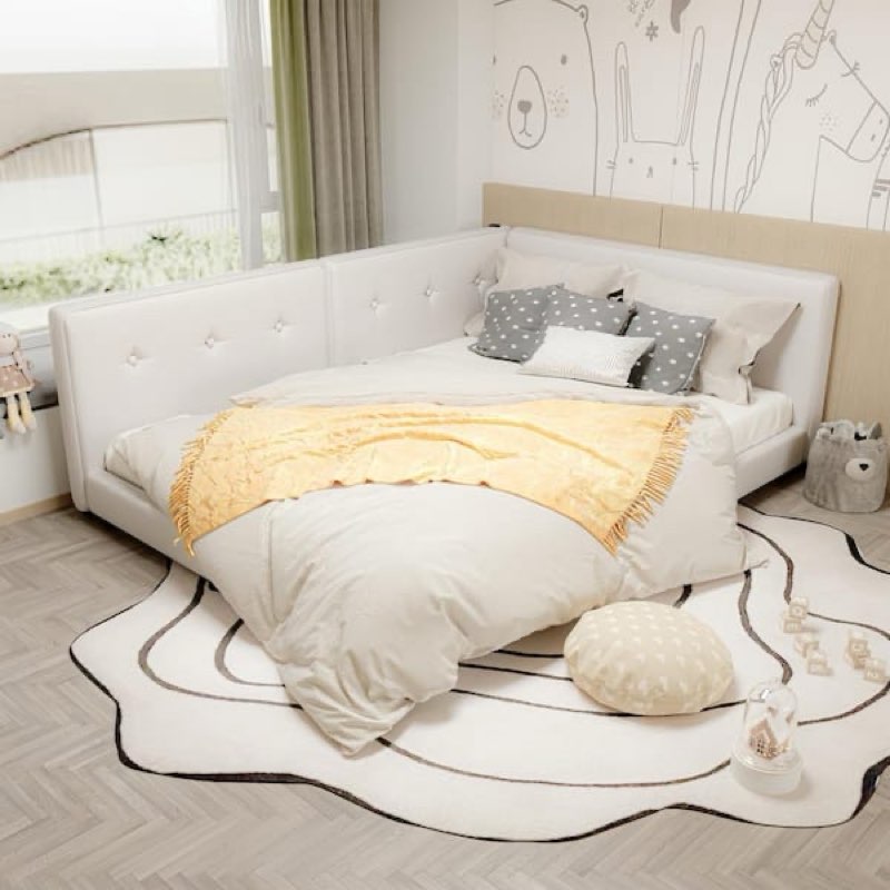 Qualler Beige Wood Frame Queen Size(incomplete box 1/2)