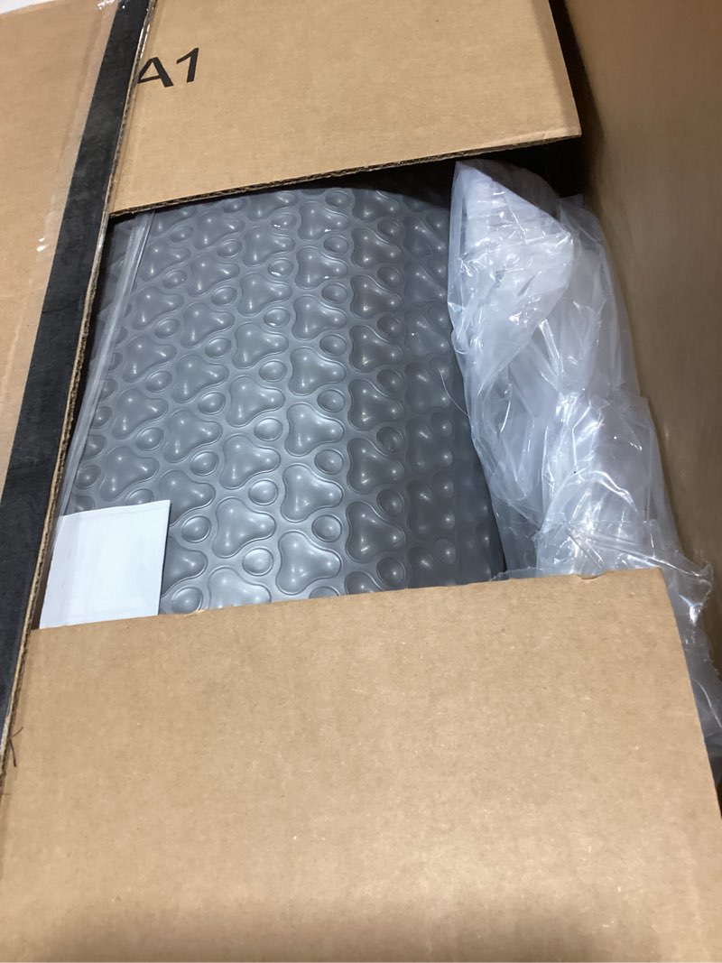Condition photo showing Good Condition for Angooni 84" L x 84" W x 28" H Thermal Bubble Cover - Waterproof Hot Tub Pool Cover with Elastic Stra