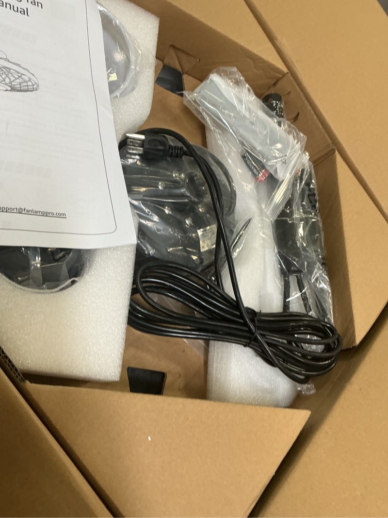 https://lotting-media.assets.bidfta.com/lotting_36077d53-9061-41ea-b962-d71bc61323a8