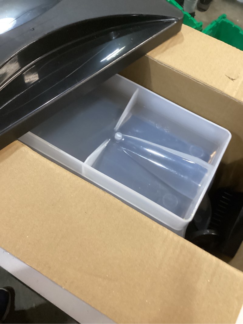 Condition photo showing Good Condition for Winco Slim 3 Gallon Beverage Dispenser with Base