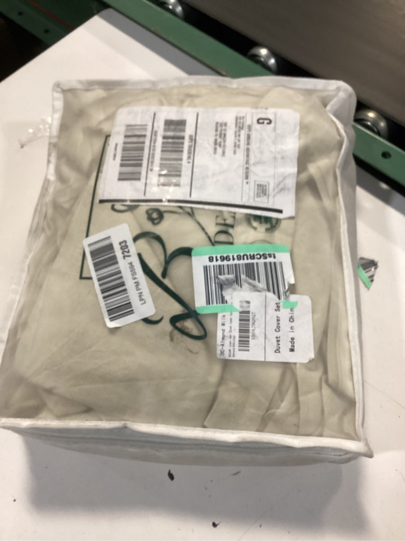 https://lotting-media.assets.bidfta.com/lotting_36279ca9-c803-4f01-bd0d-44f2040fda70