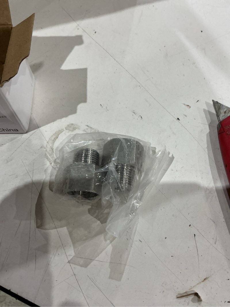 Condition photo showing Good Condition for forged reducer adapter fitting - stainless steel 304 reducing pipe connector, 3/4" npt female x 1/2" npt male (pack of 2) 3/4" fnpt x 1/2" mnpt(npt size not actual diameter pack of 2