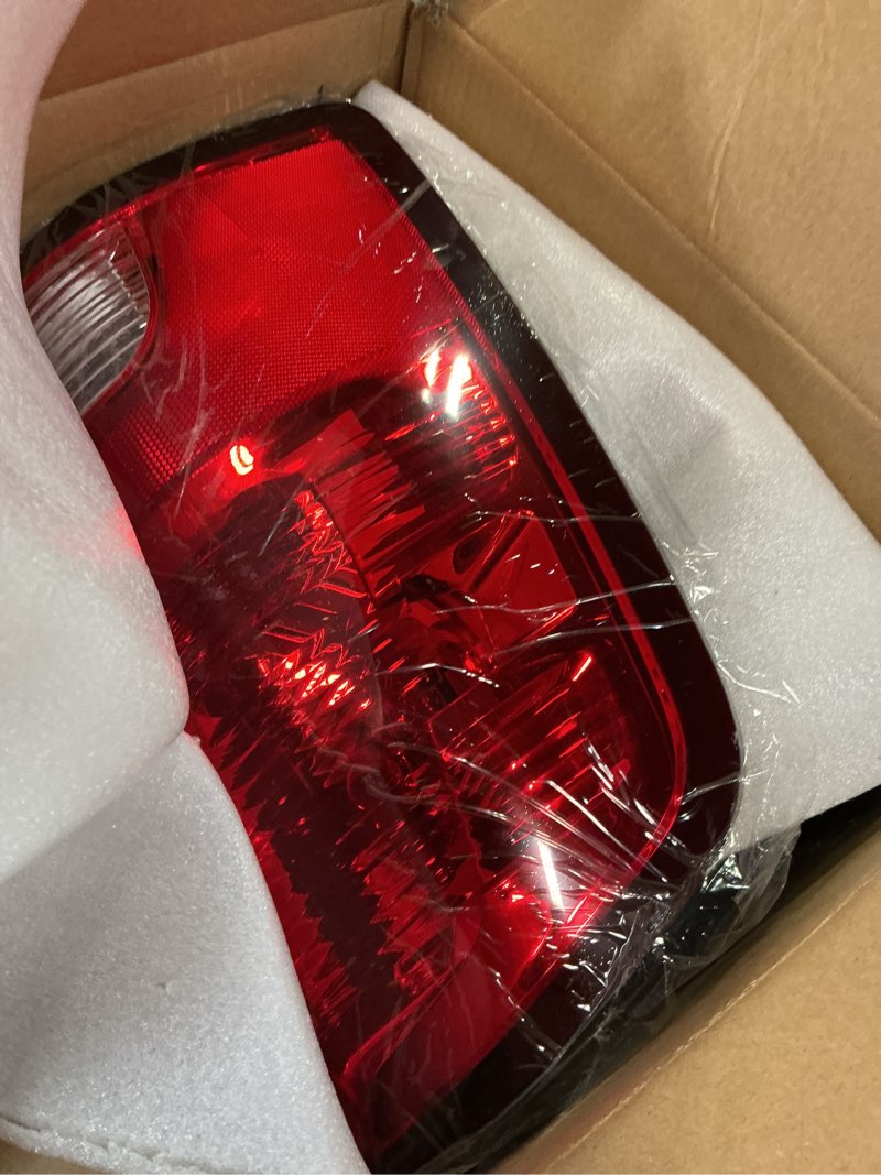Condition photo showing Good Condition for nakuuly tail light halogen type compatible with 2009-2018 dodge ram 1500 2500 3500 non-led model driver and passenger side taillight rear lamp assembly with bulbs # 55277415ad 55277414ae