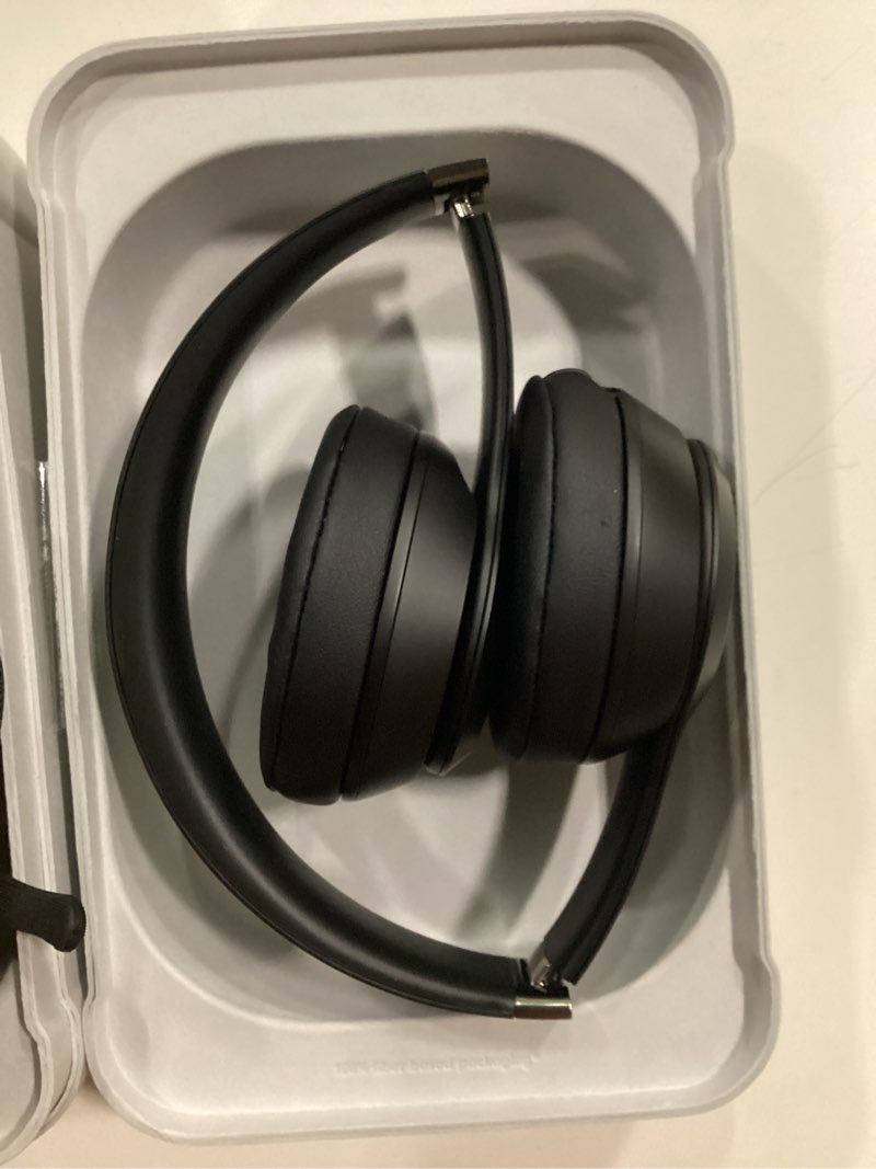 Condition photo showing Good Condition for beats solo 4 - wireless on-ear bluetooth headphones, up to 50-hour battery life, ultra-lightweight comfort, powerful and balanced sound, apple & android compatible - matte black matte black standalone