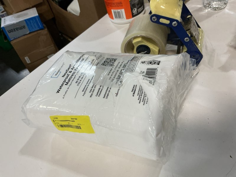 Condition photo showing Good Condition for nexgen waterproof zippered mattress protector mainstays, queen