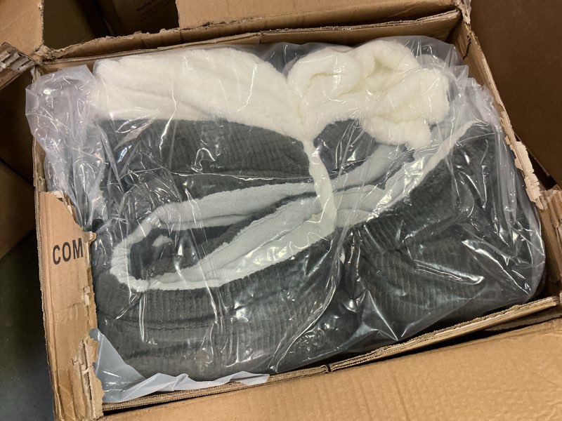 Condition photo showing New/Like New for UGG Full/Queen Comforter Set 5 Piece Bed in a Bag with Throw Blanket, Decorative Pillow, Shams, Reversible Hypoallergenic Washable Luxury Warm Fluffy Bedding Set, Charcoal Grey (Remina) Grey Full/Queen