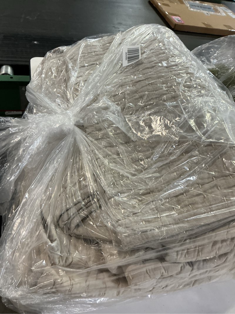 Condition photo showing Good Condition for european linen cotton stitch quilt set color: natural(size king)