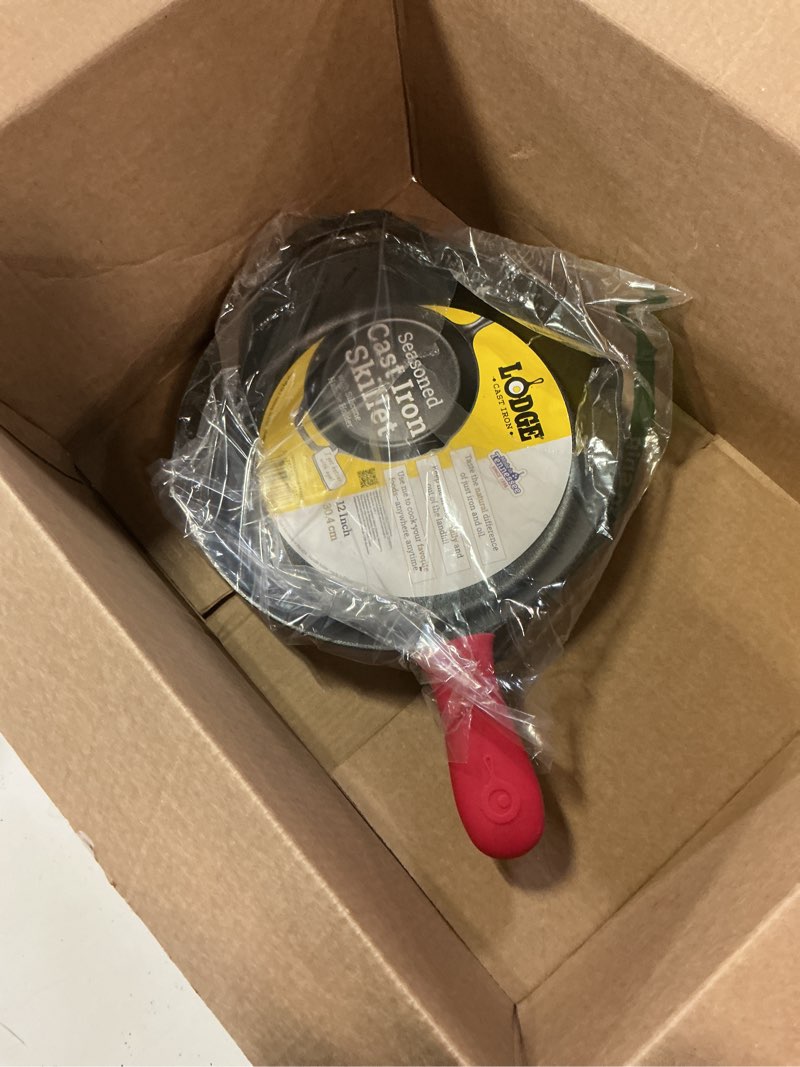 Condition photo showing Good Condition for lodge seasoned cast iron skillet - quality frying pan for the stove, oven, grill & campfire - includes silicone hot handle holder - non-toxic, nonstick & long-lasting - 12 inches