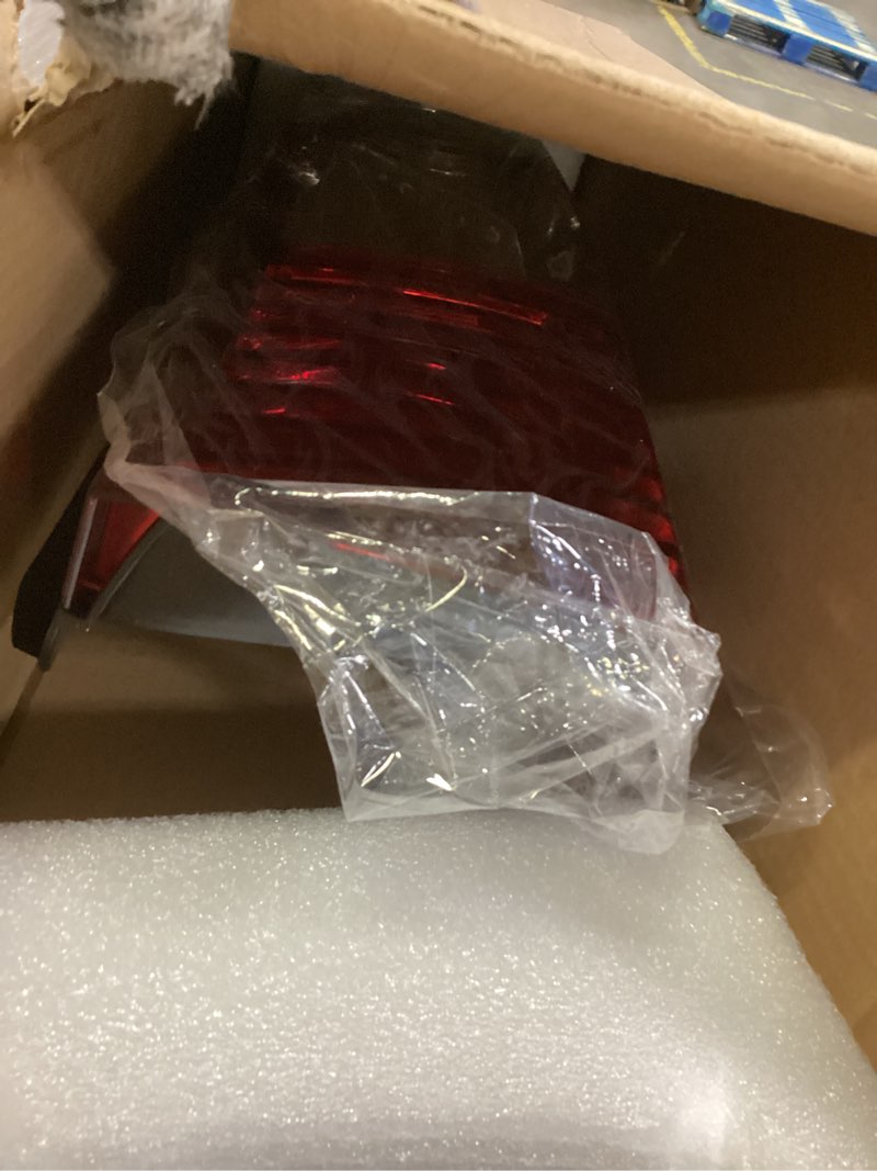 Condition photo showing Good Condition for taillights, compatible with 2010-2022 ram promaster 1500 2500 3500 cargo van base ventanas, replace 4725947 4725947aa 4725947ab 4725947ac 4725947ad ch2800205 - rear left driver side lh lh promaster 2010-2022