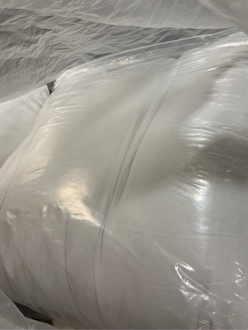 Condition photo showing Good Condition for MIULEE Throw Pillows Inserts, Pack of 2 20x20 Inch 100% Virgin Fiber Filling Bed Couch Pillows