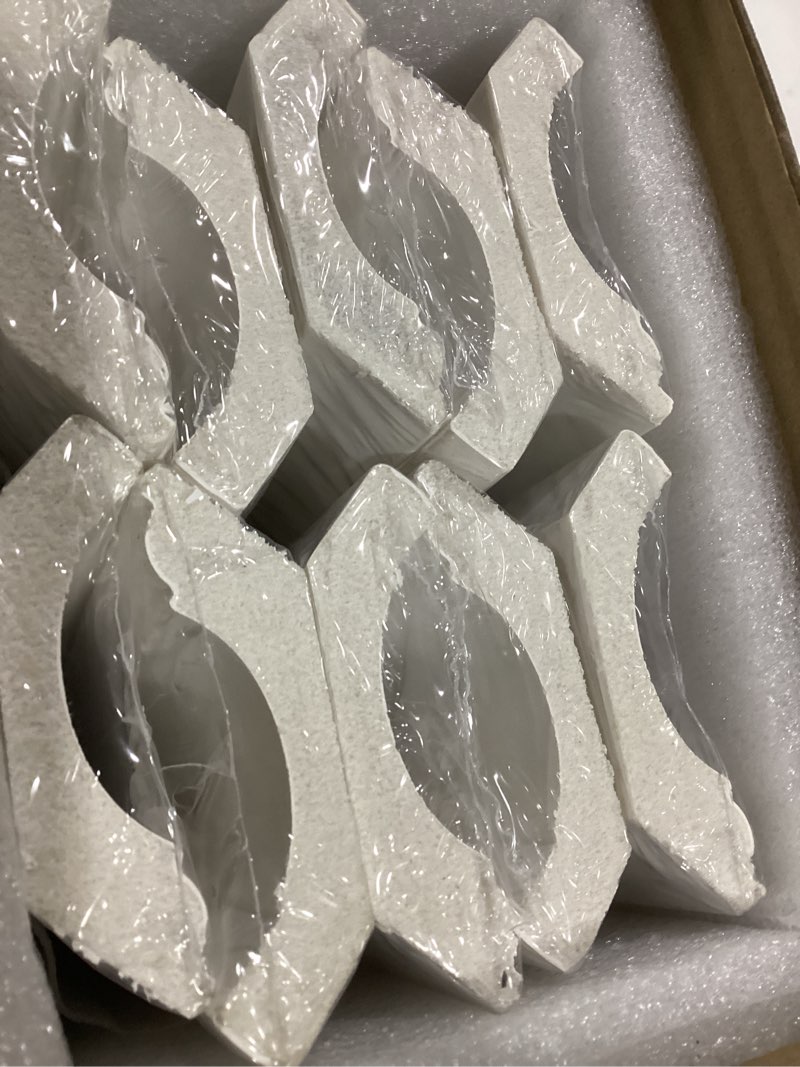 Condition photo showing Good Condition for Art3d 10-Pack 47Ft White Ceiling Crown Molding Trim, High Impact Polystyrene Decorative Ceiling Moulding, Installed with Glue White-3