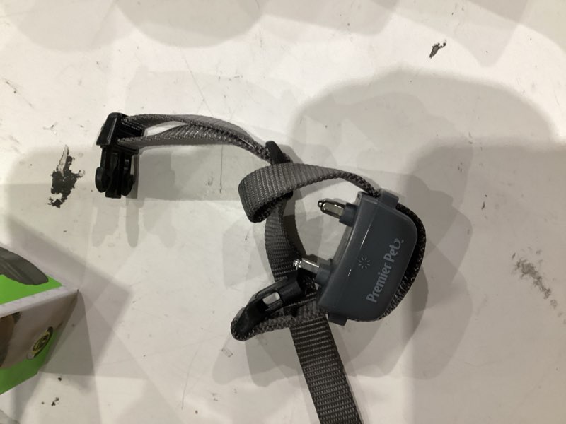 Condition photo showing Good Condition for premier pet bark collar