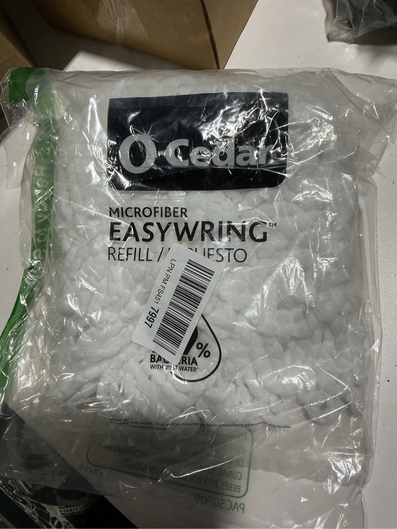 Condition photo showing Good Condition for o-cedar easywring spin mop microfiber refill, white packaging may vary