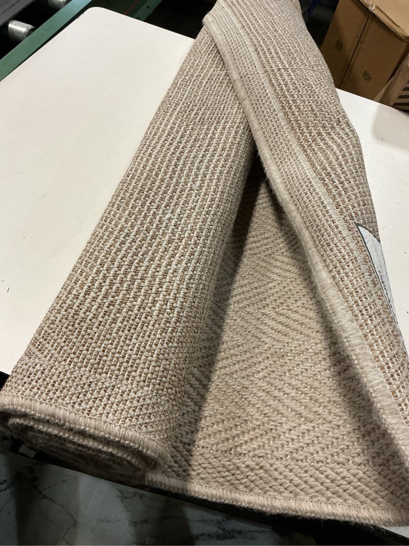Condition photo showing Good Condition for dash and albert herringbone indoor/outdoor area rug - 3' x 5' linen & white geometric handwoven washable accent rug durable, fade resistant, high traffic 3' x 6' (rectangular) linen/white