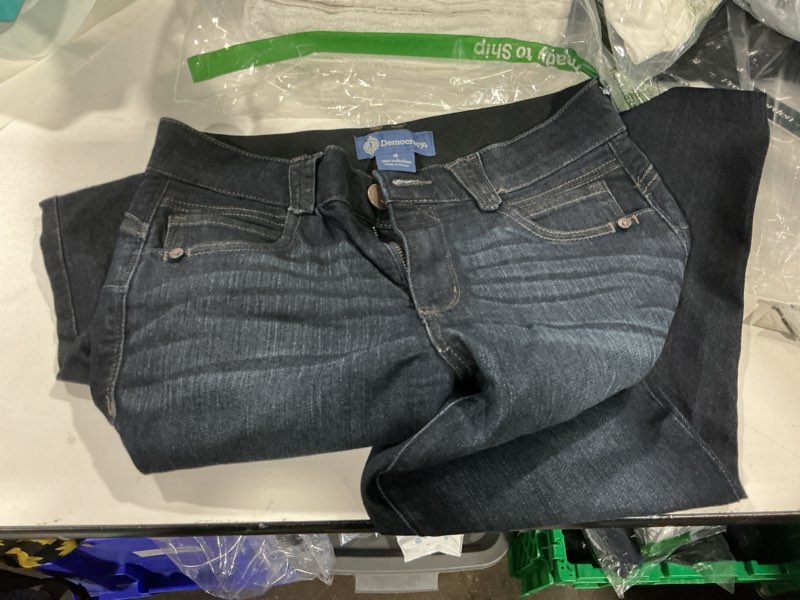 Condition photo showing Good Condition for democracy women's ab solution straight leg jean, indigo, 4