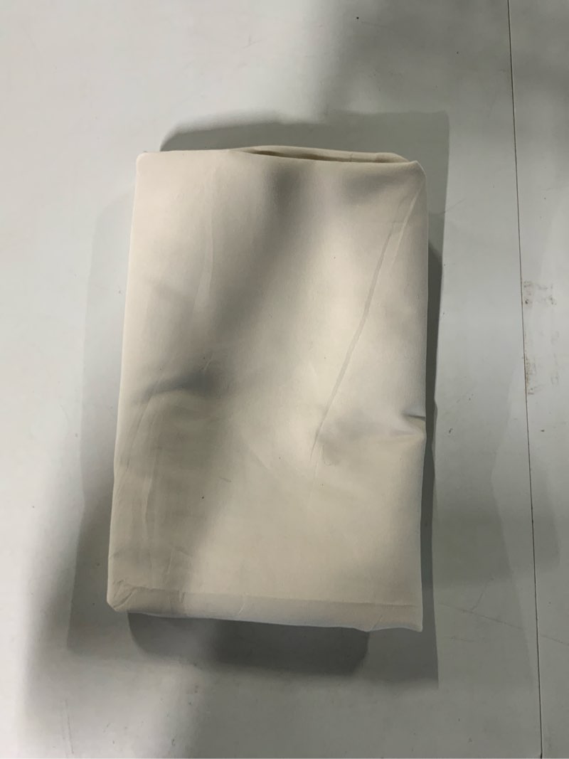 Condition photo showing Good Condition for cozy lux 100% polyester pillow cases
