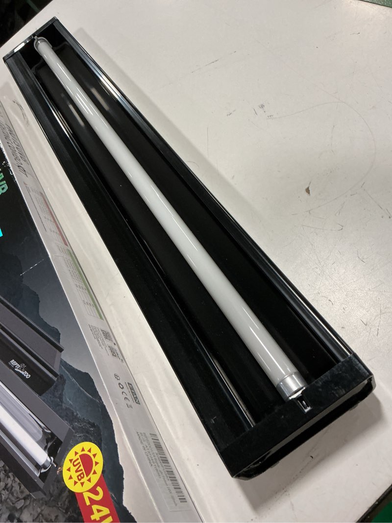 Condition photo showing Good Condition for REPTI ZOO UVB Reptile Light, New Version T5 HO UVB Lighting Combo Kit, Reptile Terrarium Hood with 10.0 UVB Tube Bulb, Reptile Light Fixture 24W-22Inch 24W-22Inch 10.0 Desert