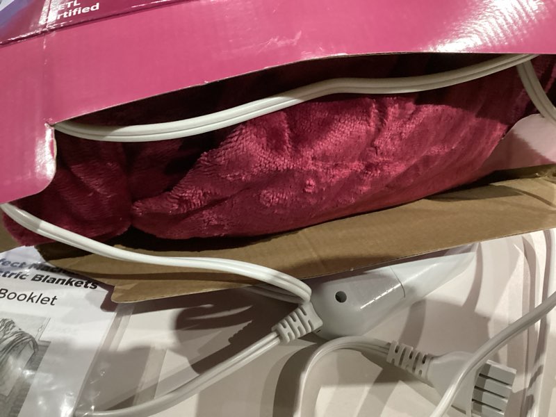 Condition photo showing Good Condition for Heated Blanket Electric Throw, 50" x 60" Heating Blanket with 5 Levels & 10 Hours Auto Off, Extremely Soft Flannel Warm Blanket Gifts Over-Heat Protection, ETL Certified Machine Washable Rose Red & White