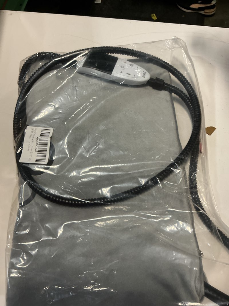 Condition photo showing Good Condition for Ringco Pet Heating Pad for Cats & Small Dogs with 12 Adjustable Temperature, Waterproof & Chew Resistant Cat Dog Heating Pad with Timer, Heated Cat Bed with Fleecy Cover (S: 20” x 16”)