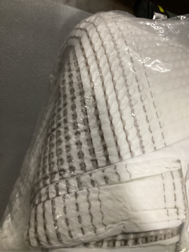 Condition photo showing As Is for phf ultra soft yarn dyed waffle weave comforter set king size, 3 pieces lightweight breathable comfy bedding set, comfy textured 1 comforter with 2 pillow shams, white and navy king white and navy