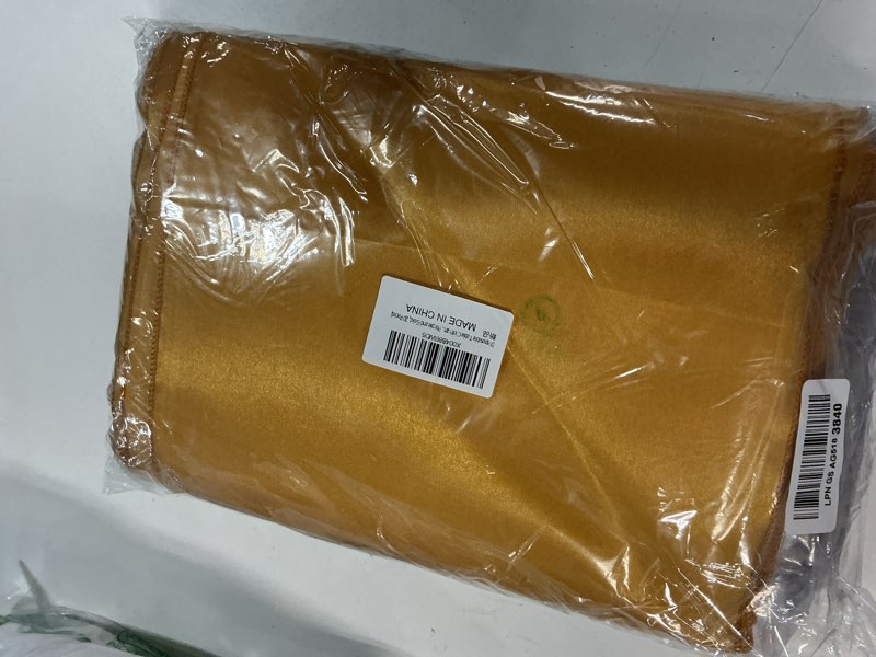 Condition photo showing New/Like New for 20 packs disposable plastic tablecloth rectangular and satin table runner, purple plastic table cloth rectangle table and gold table runner for birthday graduation christmas new year party decoration 20 packs purple and gold