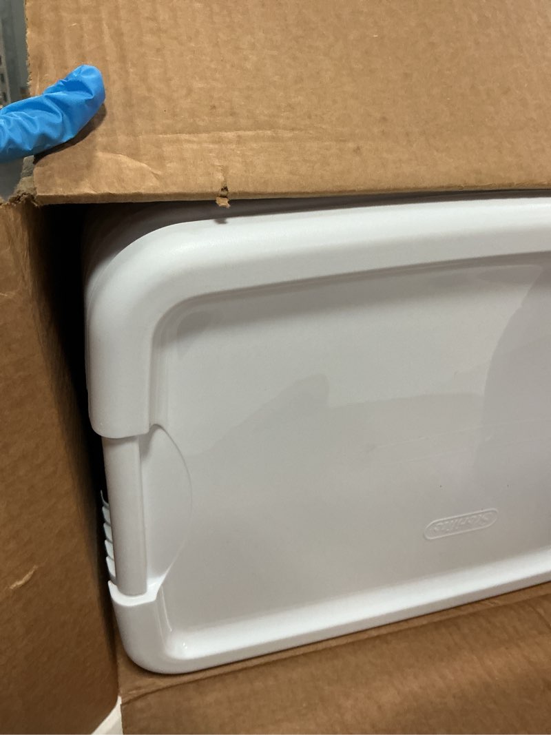 Condition photo showing Good Condition for sterilite 18 quart clear durable stacking storage container with lid