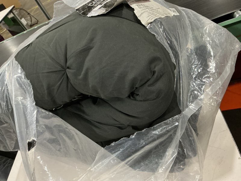 Condition photo showing Good Condition for 4 piece pieces king comforter set, king size, all season bedding set with comforter, shams, decorative pillow black king (104\"x90\")