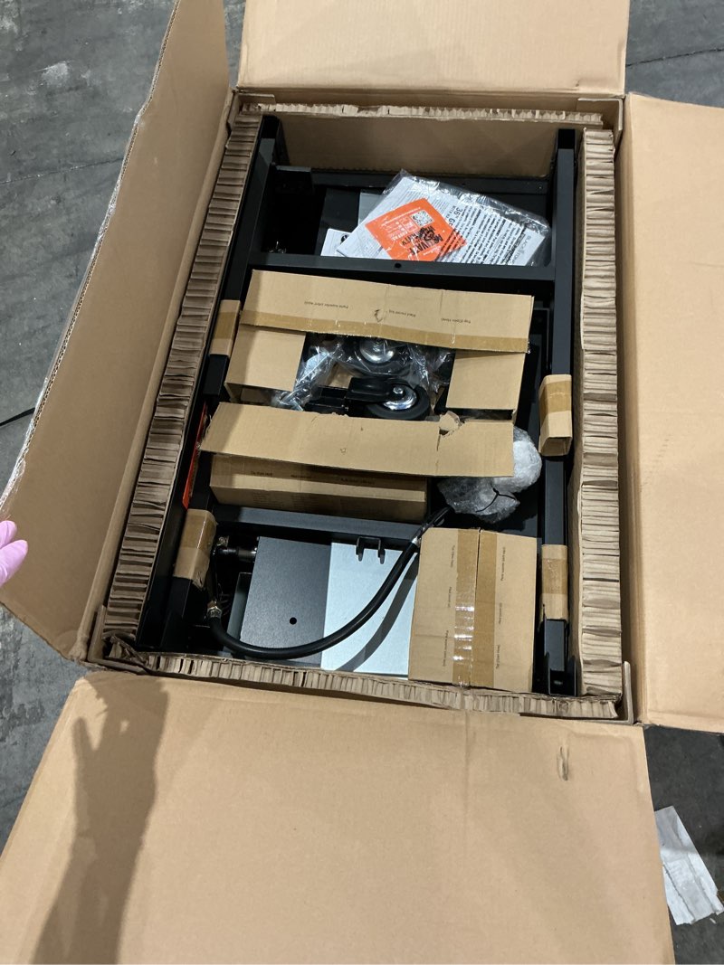 Condition photo showing Good Condition for blackstone original outdoor griddle, 4-burner 36" flat top grill with hard cover, black