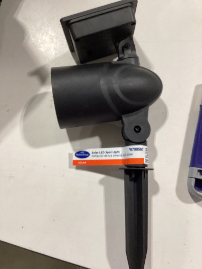 Condition photo showing Good Condition for harbor breeze 30 -lumens matte black warm white solar led spot light