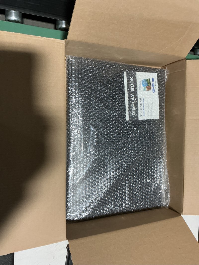 Condition photo showing New/Like New for zfclxx art portfolio binder 13"x19" heavy duty binder, portfolio folder with 30 sheet protectors, with black bompartments display 60 pages, large posters photo album?scrapbook paper storage