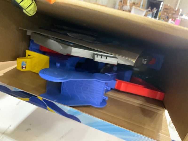 Condition photo showing Good Condition for spiderman toy set