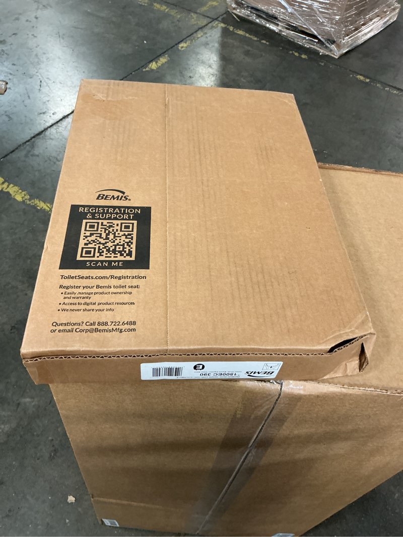 Condition photo showing New/Like New for bemis 1500ec 390 lift-off wood elongated toilet seat, cotton white (pack of 1)