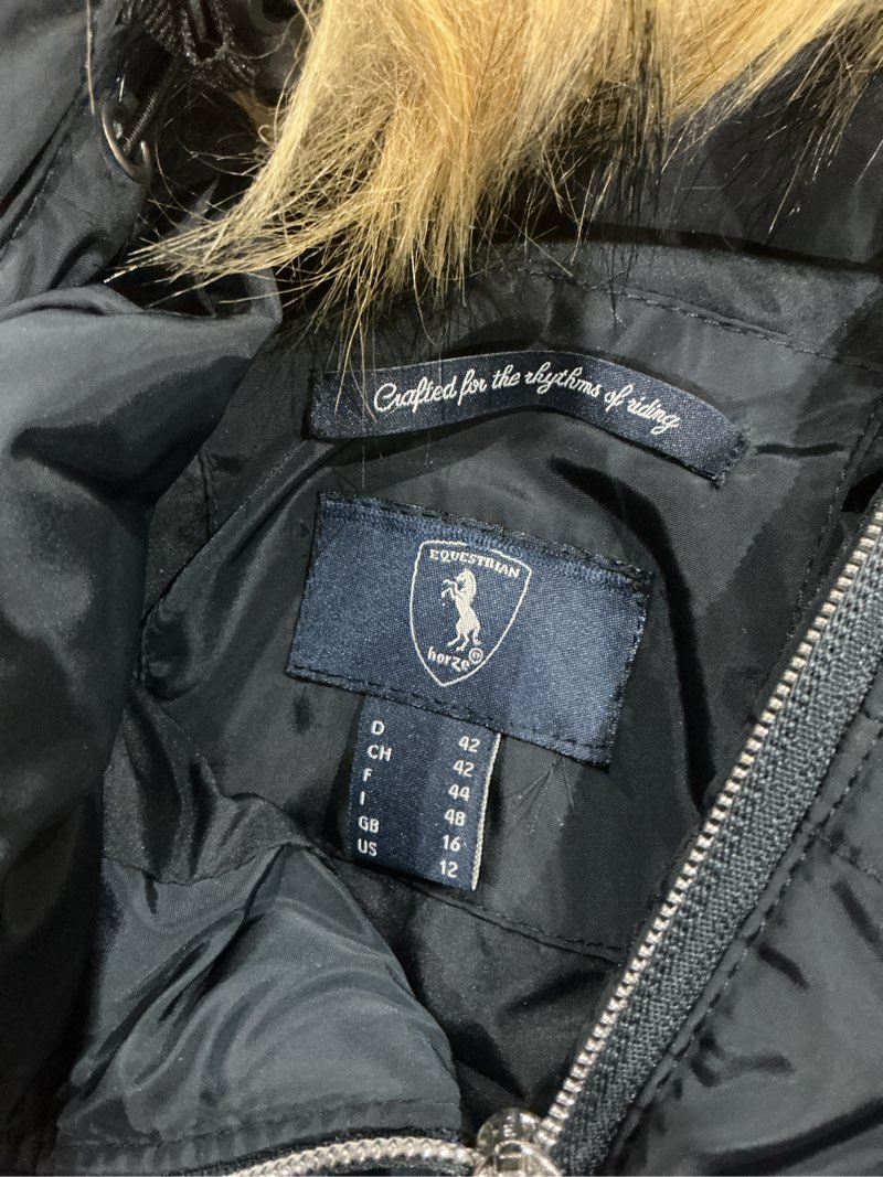 Condition photo showing As Is for horze camilla  padded jacket
