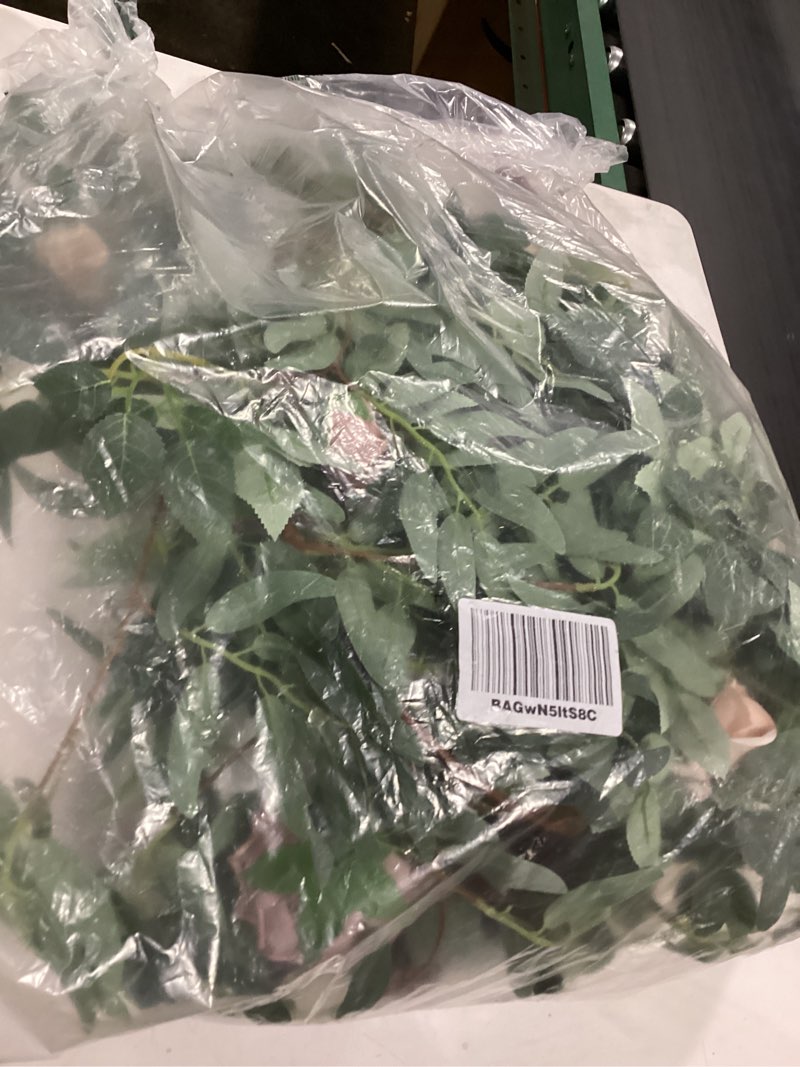 Condition photo showing Good Condition for Floral arrangement