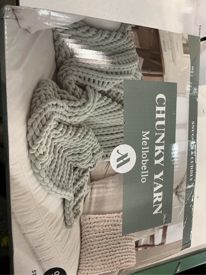 Condition photo showing New/Like New for Mellobello Jumbo Chunky Yarn for Hand Knitting - Super Thick Chenille Chunky Yarn for Crocheting - Extra Soft Bulky Fluffy Blanket Big Yarn 8 Jumbo Pack (27yds,8 oz Each Skein) Wine Red