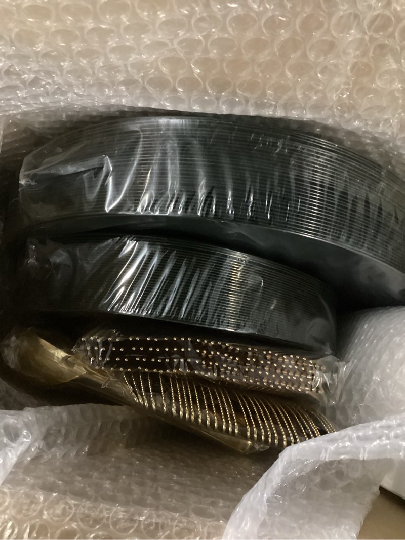 Condition photo showing Good Condition for DaYammi 180Pcs Green Plastic Plates, Green Gold Disposable Plates with Gold Silverware Dinnerware Set Include: 30 Dinner Plate,30 Dessert Plate,90 Plastic Cutlery,30 Cups for St. Patrick's Day Party