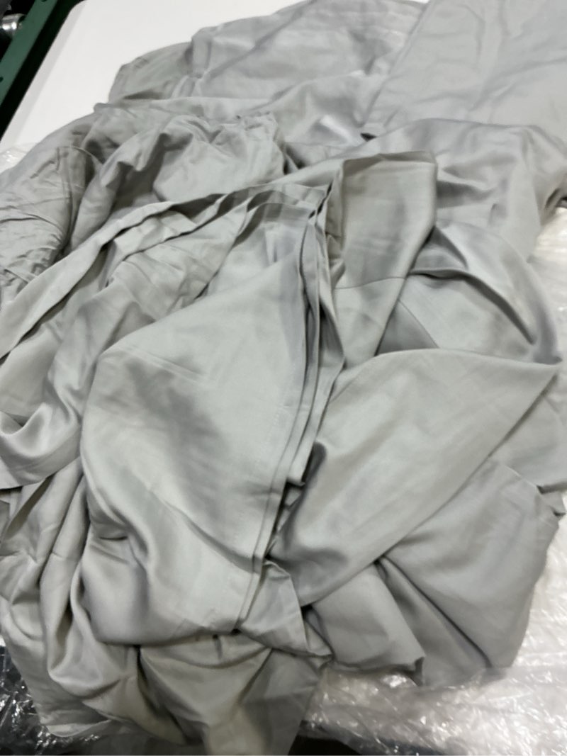 Condition photo showing Good Condition for quince bamboo sheet set 4 pieces eucalyptus queen