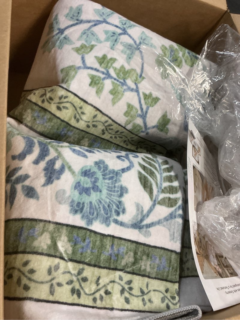 Condition photo showing New/Like New for dcx green floral 8x10 area rugs for living room, machine washable large soft boho non-slip botanical rug for bedroom dining room kitchen flowers playroom nursery carpets 8' x 10' (rectangular) green & blue