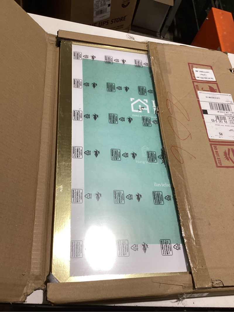 Condition photo showing Good Condition for upsimples 18x24 Picture Frame, Display Pictures 16x20 with Mat or 18 x 24 Without, Wall Hanging Poster Frames, Gold, 1 Pack