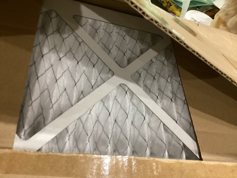 Condition photo showing Good Condition for (4 Pack) 10x10x1 Furnace Air Filters, MPR 1900 & FPR 10, MERV 13 Pleated Air Filter (Actual Size: 9.75x9.75x0.75 inch) 10x10x1 4-Pack MERV 13