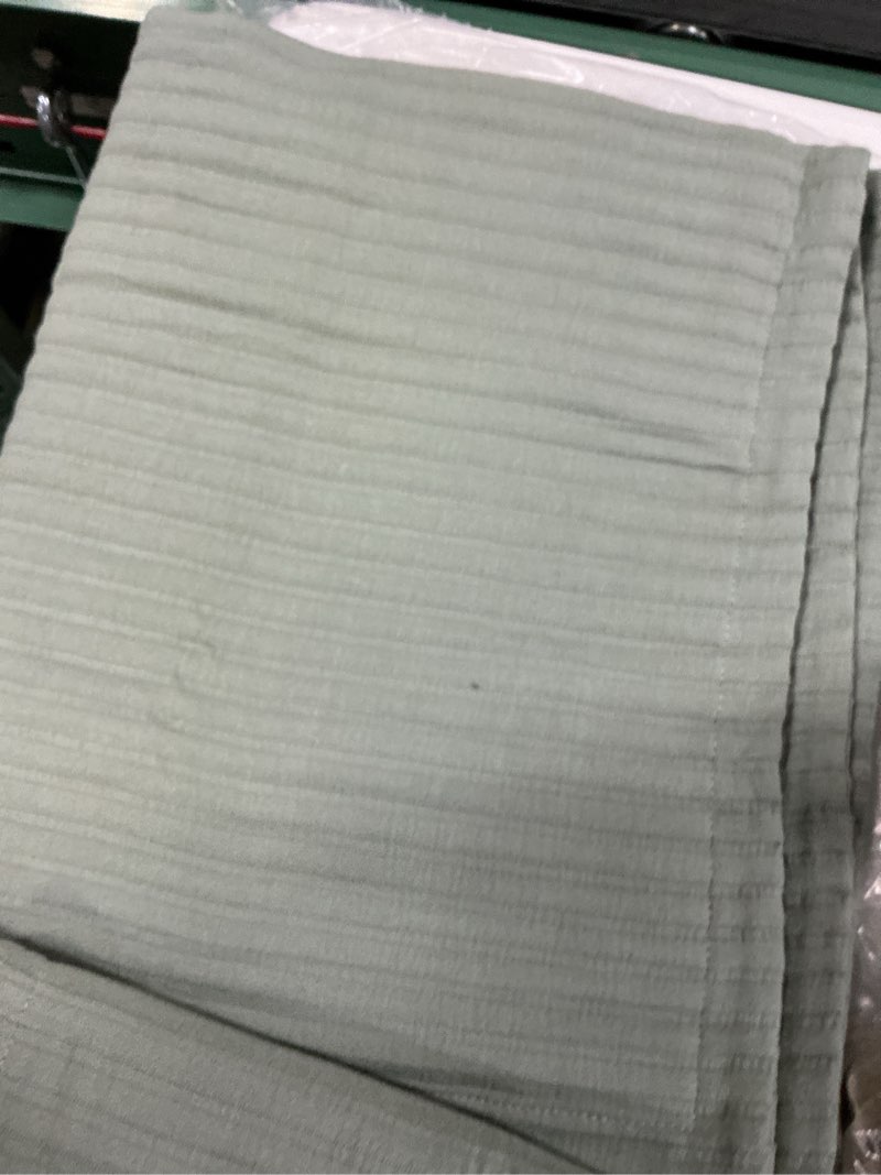 Condition photo showing Good Condition for organic cotton matelasse sham set, full
