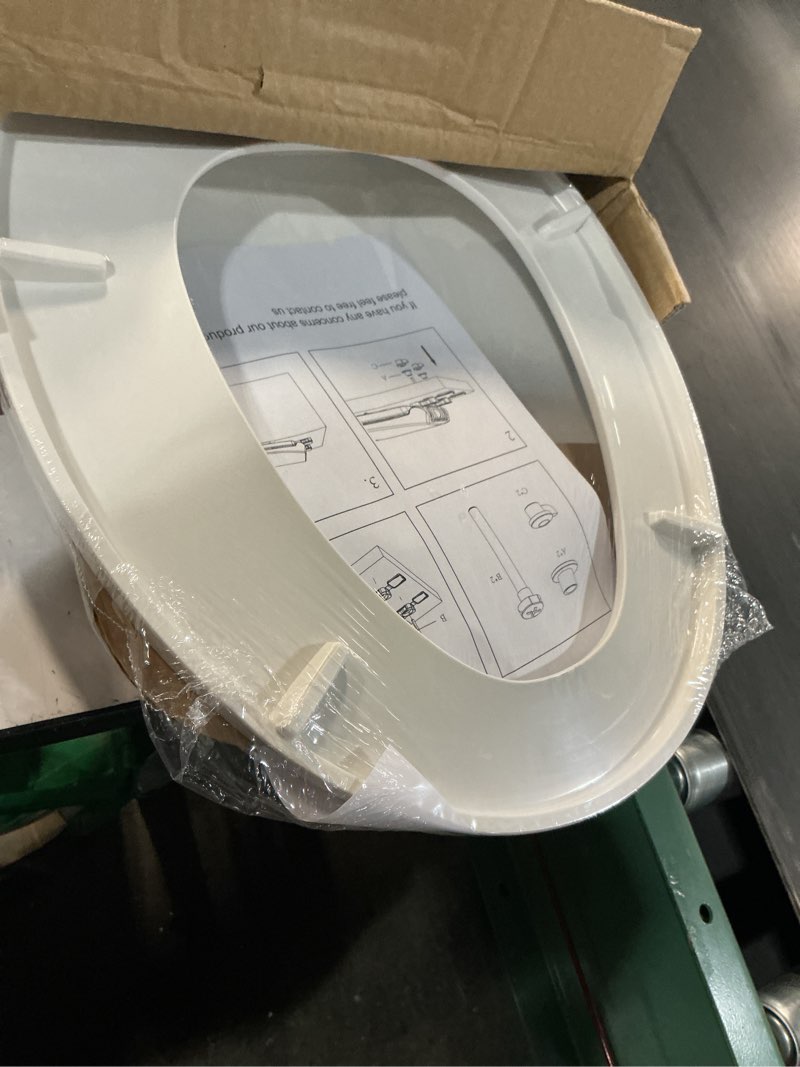 Condition photo showing Good Condition for toilet seat, round toilet seat with slow close hinges, never loosen, easy installation and cleaning, for most standard round toilet seats(16.5"), two sets of parts, durable plastic